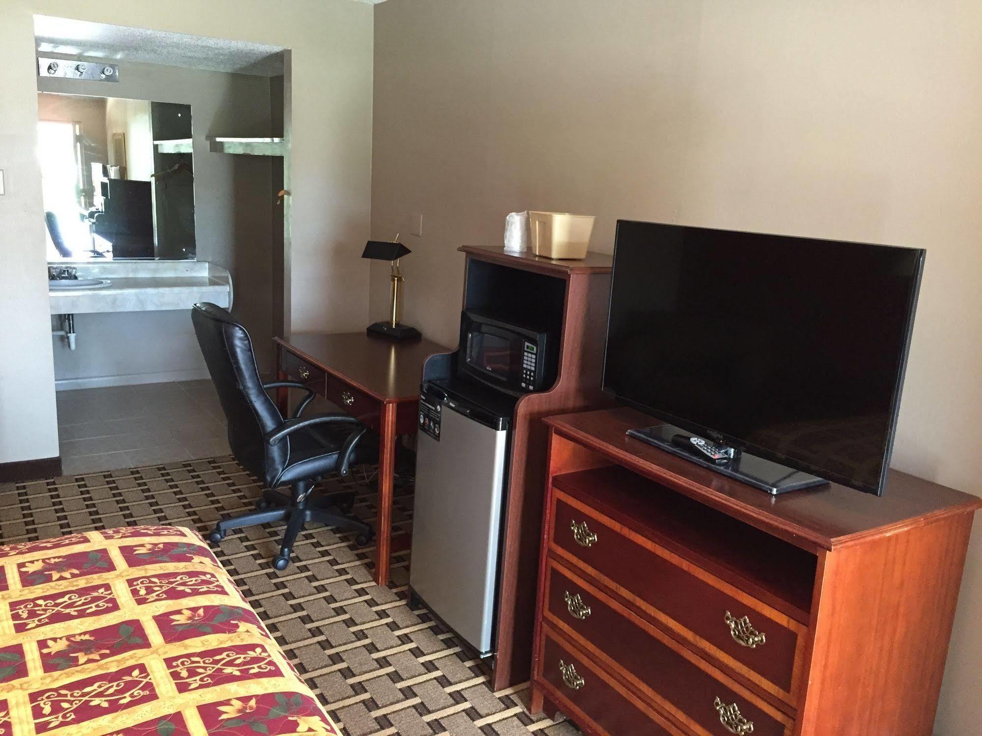 Americas Value Hotel Franklin